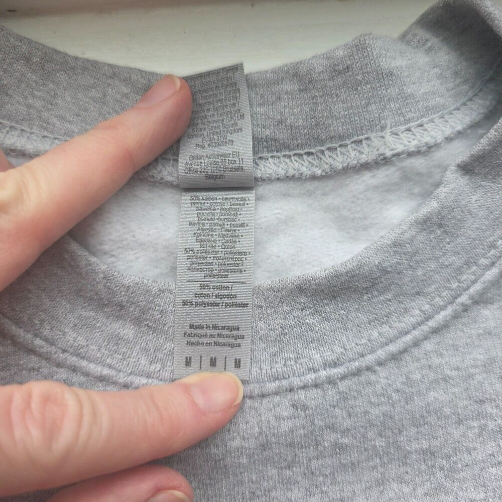 Taylor Swift Eras Fan Sweatshirt Womens M Gray Black Graphic Medium Cozy Bookish - Picture 5 of 11